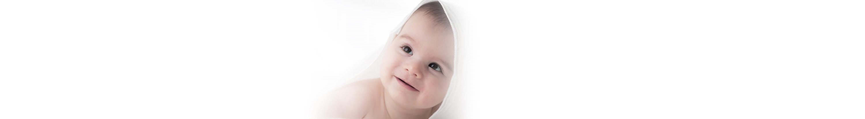 Baby unter Kuscheldecke
